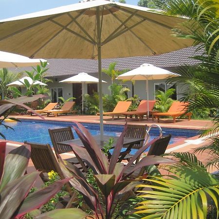 The Tamarind Hotell Sihanoukville Exteriör bild