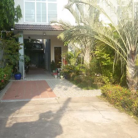 The Tamarind Hotell Sihanoukville Exteriör bild