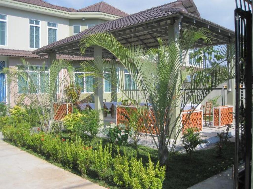 The Tamarind Hotell Sihanoukville Exteriör bild