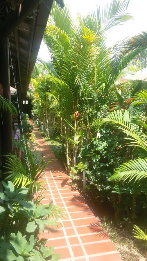 The Tamarind Hotell Sihanoukville Exteriör bild