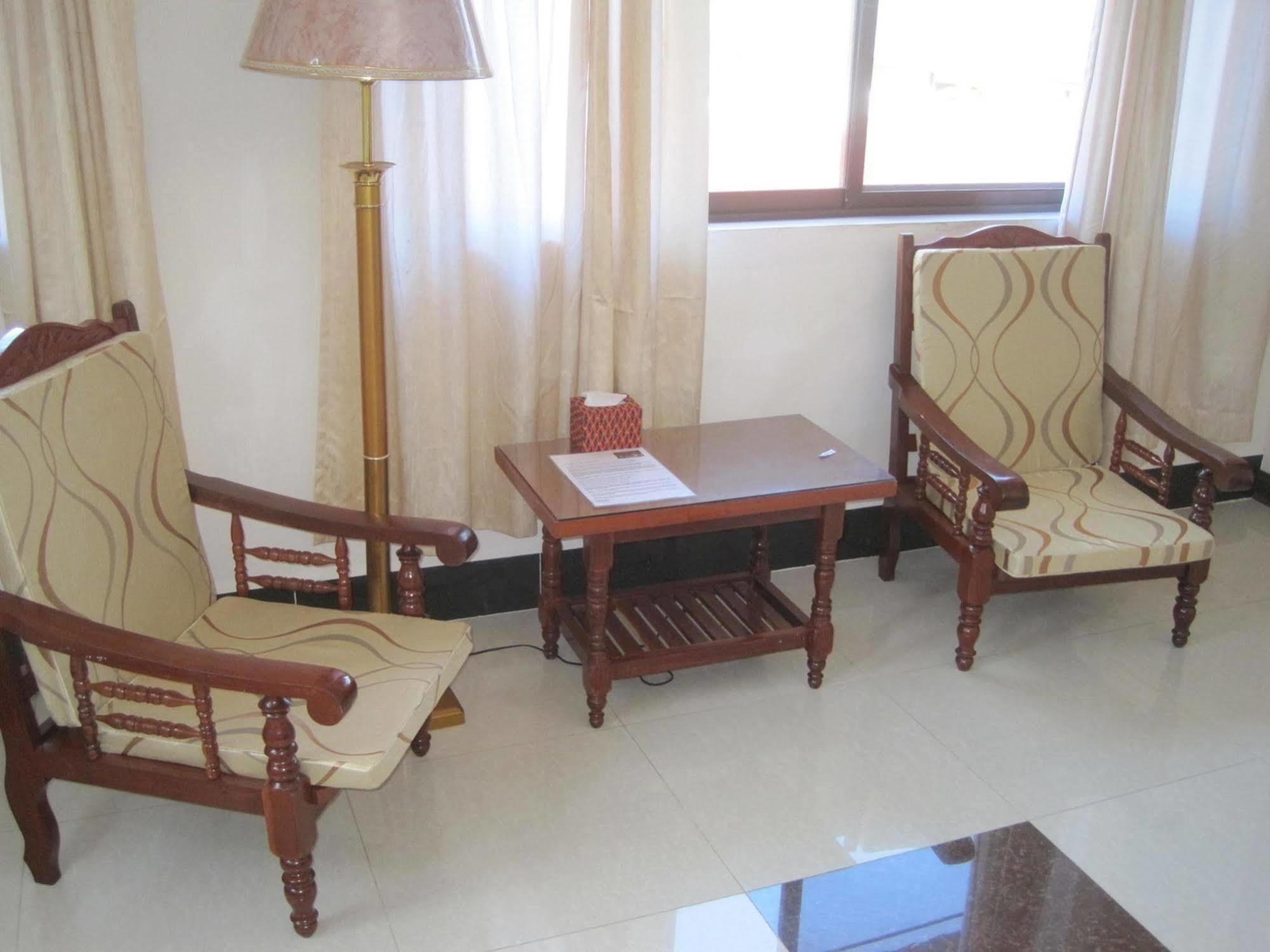 The Tamarind Hotell Sihanoukville Exteriör bild
