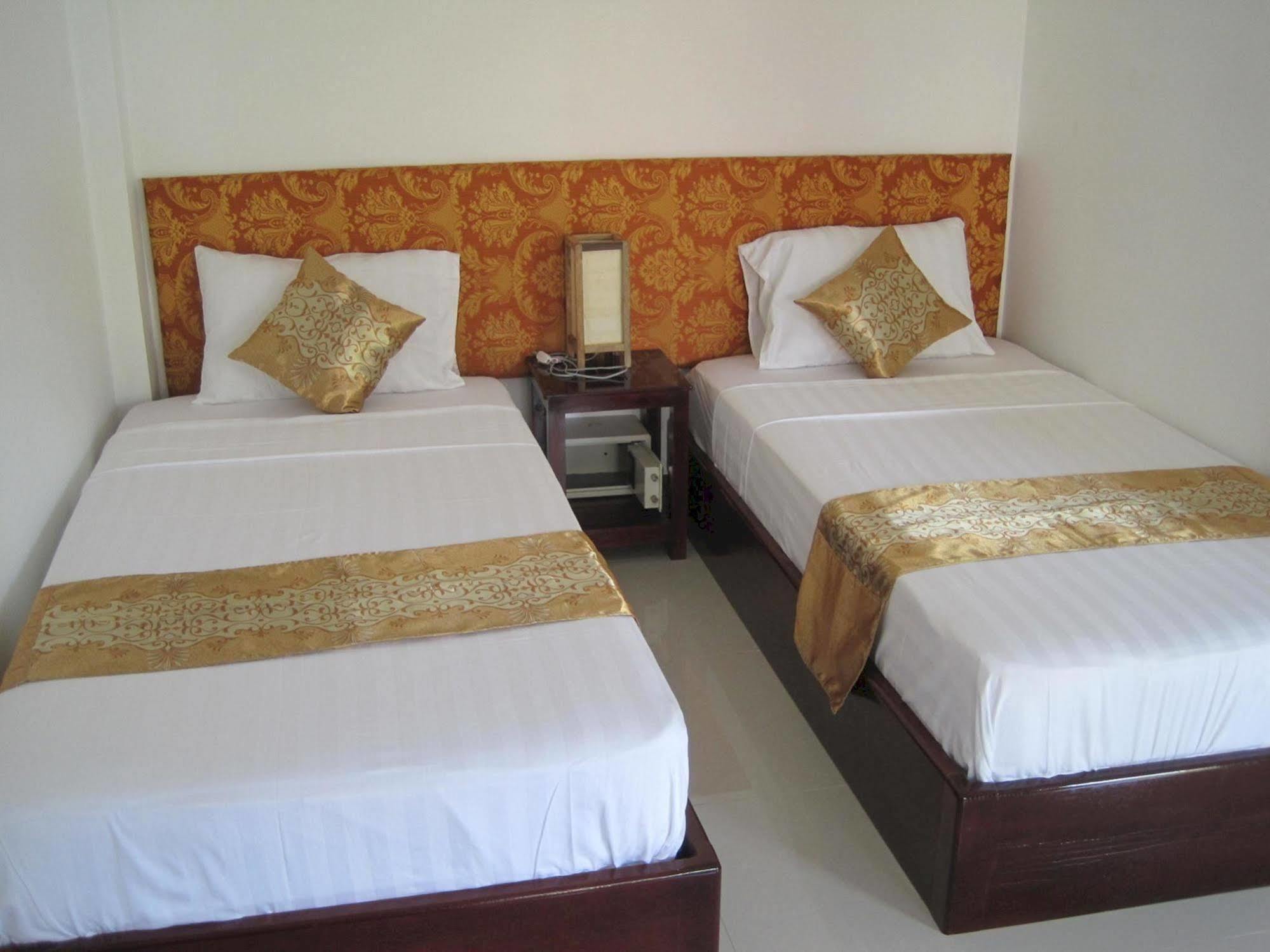 The Tamarind Hotell Sihanoukville Exteriör bild