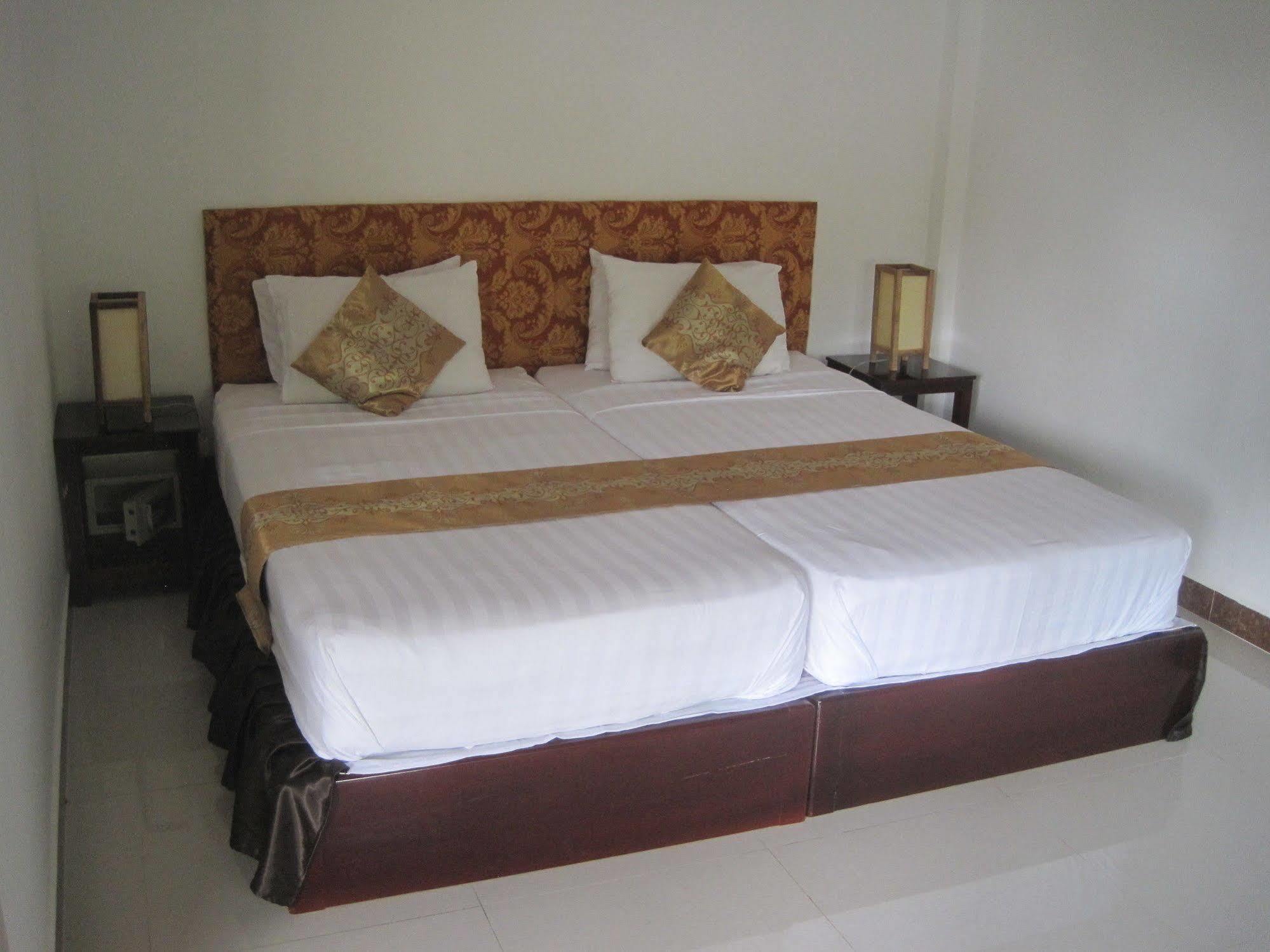 The Tamarind Hotell Sihanoukville Exteriör bild